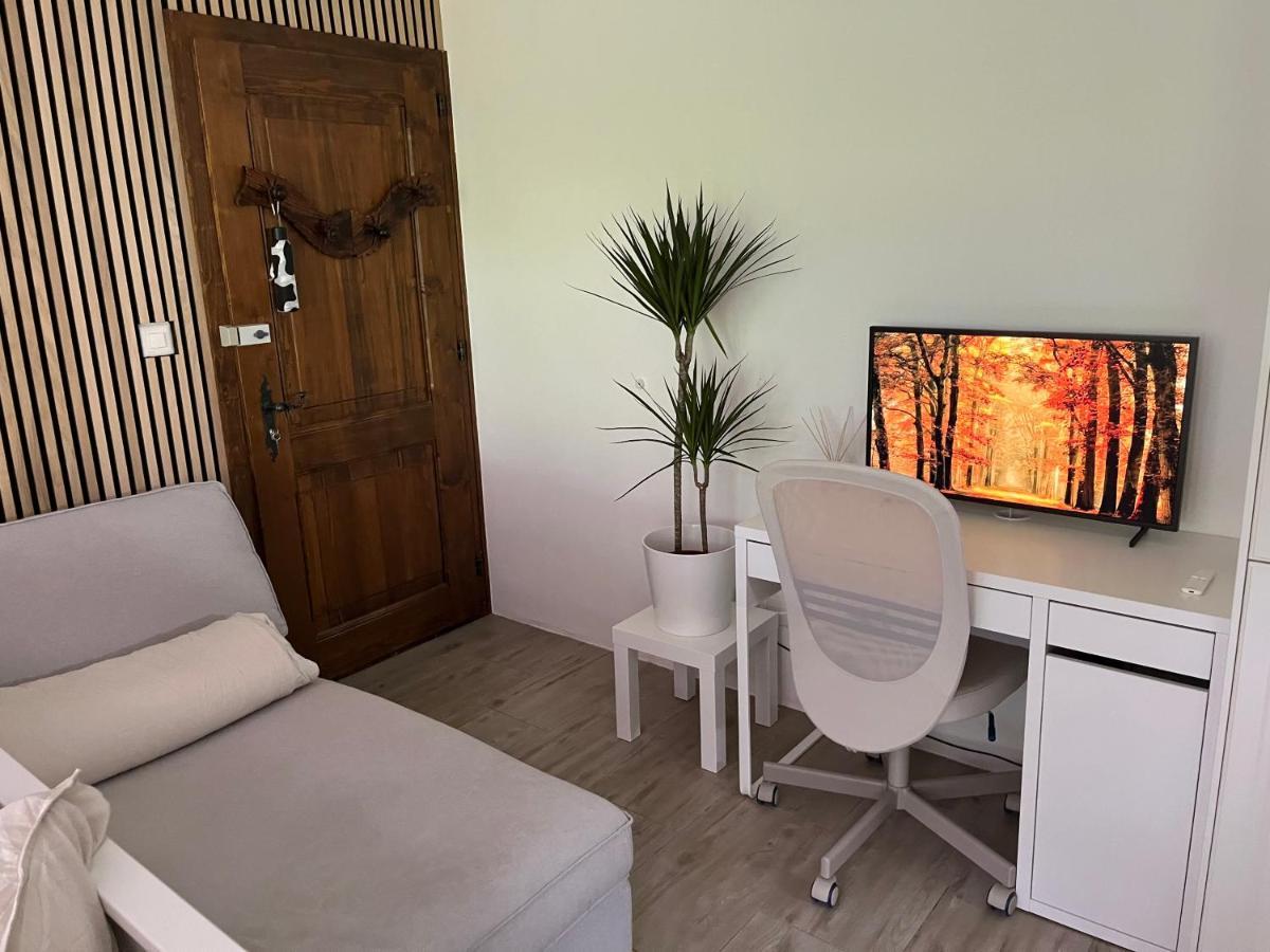 Magnifique In-ski Out - Pas De Parking Hiver Appartement *
