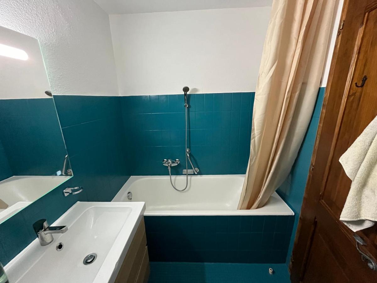 Magnifique In-ski Out - Pas De Parking Hiver Apartamento